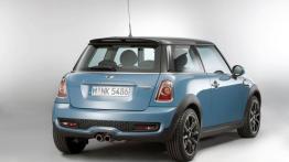 Mini Cooper Bayswater - widok z tyłu