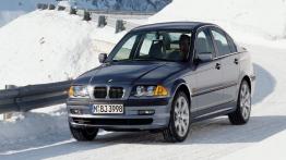 BMW Seria 3 E46 Sedan - widok z przodu