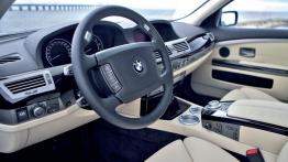BMW Seria 7 E68 - pełny panel przedni
