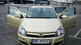 Opel Astra III 1.9 CTDI - galeria redakcyjna - widok z przodu