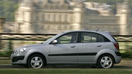 Kia Rio 2005 - lewy bok