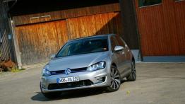 Volkswagen Golf VII GTE - galeria redakcyjna - widok z przodu