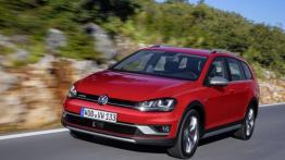 Volkswagen Golf VII Alltrack (2015) - widok z przodu