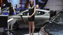 Hostessy na Geneva International Motor Show 2014