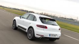 Porsche Macan Turbo (2014) - widok z tyłu