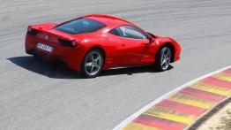 Ferrari 458 Italia - prawy bok