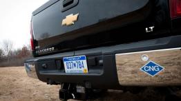 Chevrolet Silverado Bi-Fuel - zderzak tylny