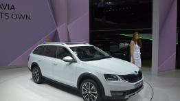 Geneva International Motor Show 2017 - auta seryjne cz.1