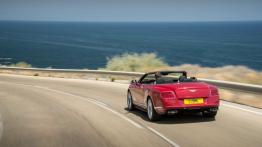 Bentley Continental GT V8 S Cabrio (2014) - widok z tyłu