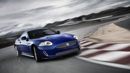 Jaguar XKR 2011 - widok z przodu