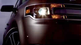 Ford Flex 2013 - prawy przedni reflektor - włączony