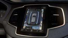 Volvo XC90 II (2015) - ekran systemu multimedialnego