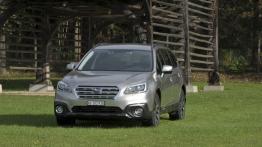 Subaru Outback 2015 2.5i - wersja europejska - widok z przodu