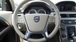 Volvo XC70 II Kombi 2.4 D5 215KM - galeria redakcyjna - kierownica