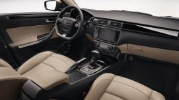 Qoros 3 Sedan (2013) - pełny panel przedni