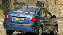 Kia Rio 2005 - prawy bok