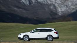 Subaru Outback 2015 2.0D - wersja europejska - lewy bok