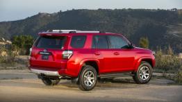 Toyota 4Runner V Facelifting (2014) - widok z tyłu