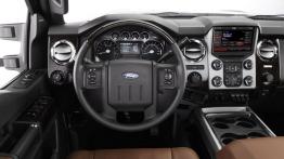 Ford Super Duty 2013 - kokpit