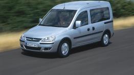 Opel Combo Tour - widok z przodu