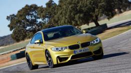 BMW M4 F82 Coupe (2014) - widok z przodu