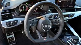 Audi A4 Avant 2.0 45 TFSI 245 KM - galeria redakcyjna - widok ogólny wn?trza z przodu
