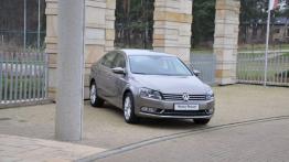 Volkswagen Passat B7 - galeria redakcyjna - widok z przodu