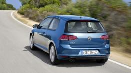 Volkswagen Golf VII Hatchback 3d TSI - widok z tyłu