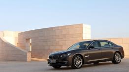 BMW serii 7 F02 Facelifting - lewy bok