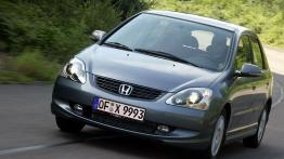 Honda Civic VII - widok z przodu