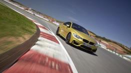 BMW M4 F82 Coupe (2014) - widok z przodu