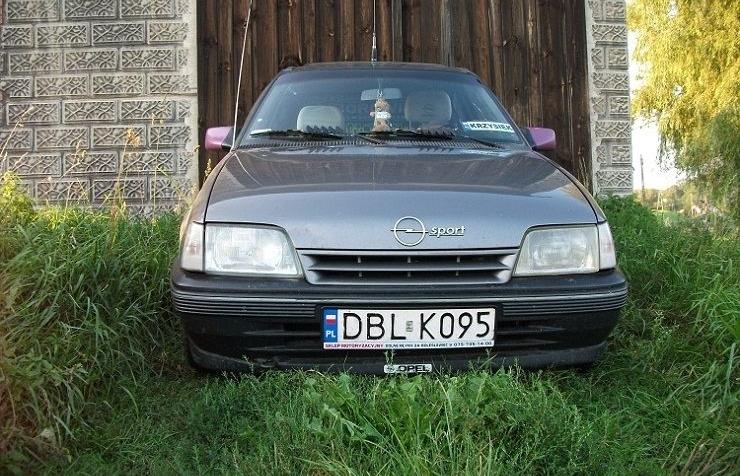 Opel Kadett E Hatchback 1.5 TD 72KM 53kW 1988-1991