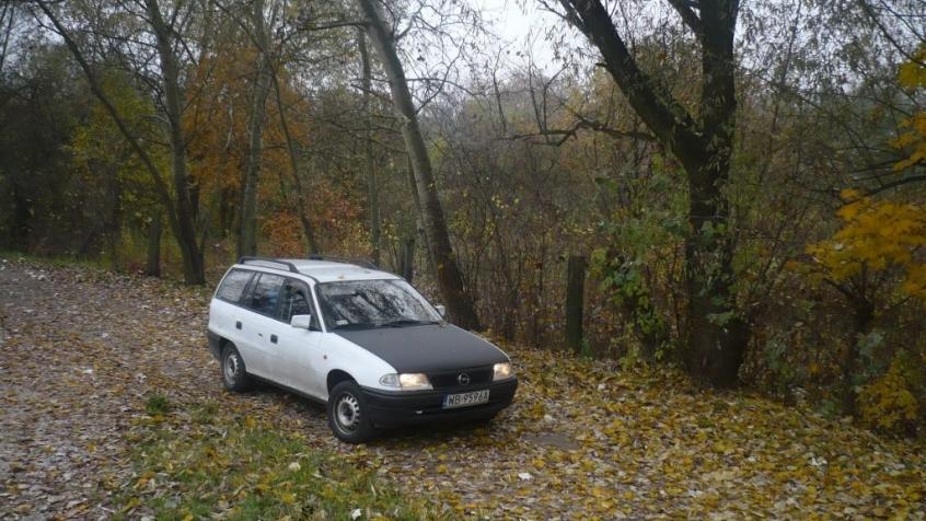 Opel Astra F Kombi 1.7 D 60KM 44kW 1992-1994