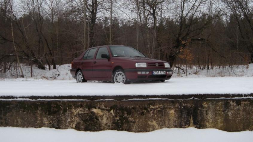 Volkswagen Vento 2.0 115KM 85kW 1991-1998