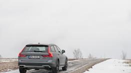 Volvo V90 Cross Country - w hołdzie starszemu rodzeństwu 