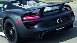 Porsche 918 Spyder Plug-In Hybrid nabiera kształtów