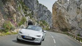 Mazda MX-5 IV White (2015) - widok z przodu