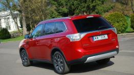 Mitsubishi Outlander III Facelifting - galeria redakcyjna - widok z tyłu