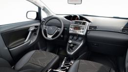 Toyota Verso - kokpit