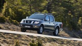 Nissan Navara Double Cab - widok z przodu