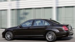 Mercedes Klasa S 63AMG 2010 - lewy bok