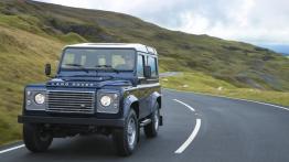 Land Rover Defender 2013 - widok z przodu