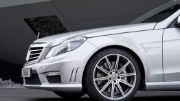 Mercedes E63 AMG 2012 - koło