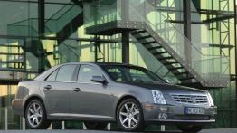 Cadillac STS - prawy bok