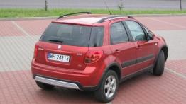 Suzuki SX4 4WD - widok z tyłu