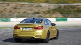 BMW M4 F82 Coupe (2014) - widok z tyłu