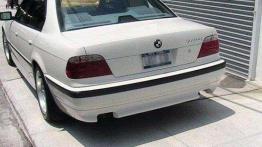 BMW 7 e38 - luksus, do którego trzeba dojrzeć