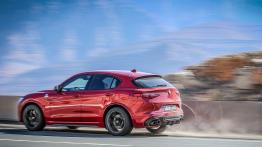 Alfa Romeo Stelvio Quadrifoglio (2018)