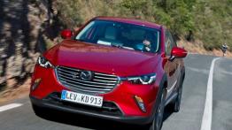 Mazda CX-3 SKYACTIV-G AWD (2015) - widok z przodu