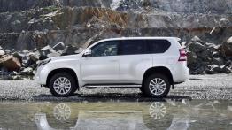 Toyota Land Cruiser 2.8 D-4D (2016) - lewy bok